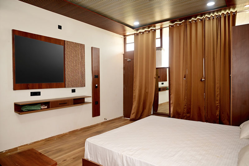 STANDARD LUXURY ROOM